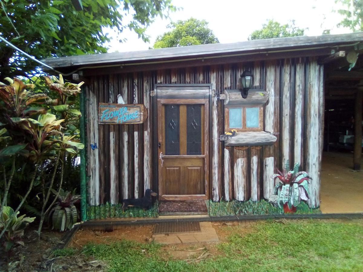 Mena Creek Flower House Екстер'єр фото